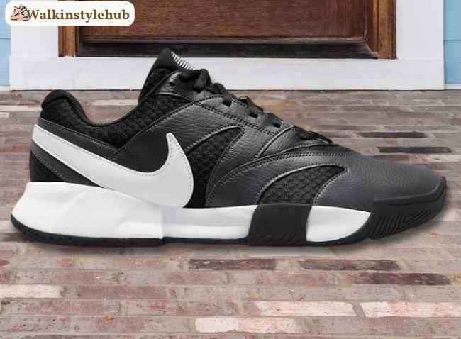 Nike Men's Tennis Shoe